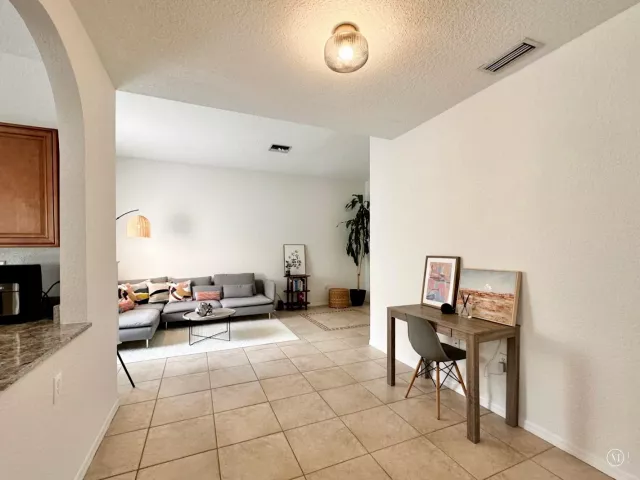Продажа дома по адресу 639 NW 130th Way - фото 8912329