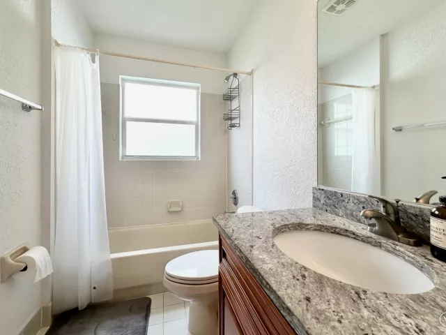 Продажа дома по адресу 639 NW 130th Way - фото 8912331