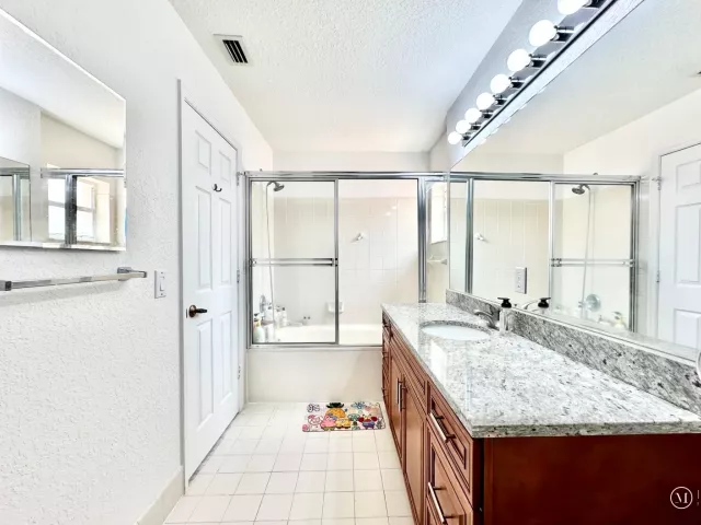 Продажа дома по адресу 639 NW 130th Way - фото 8912337