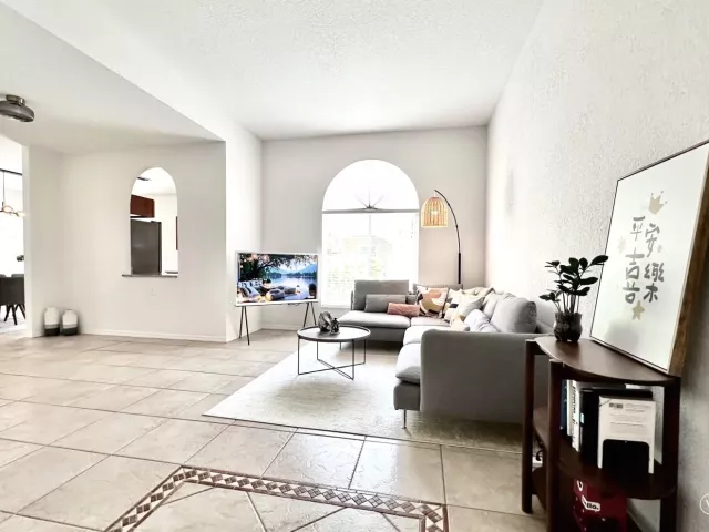 Продажа дома по адресу 639 NW 130th Way - фото 8912320