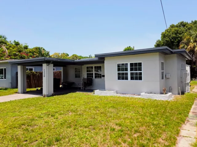 Продажа дома по адресу 1220 NE 1ST Avenue - фото 8908005