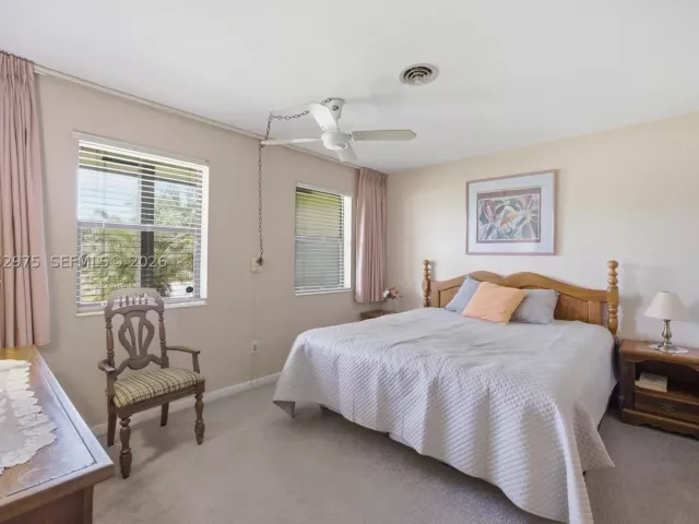 Продажа дома по адресу 225 NW 15th St - фото 8888654