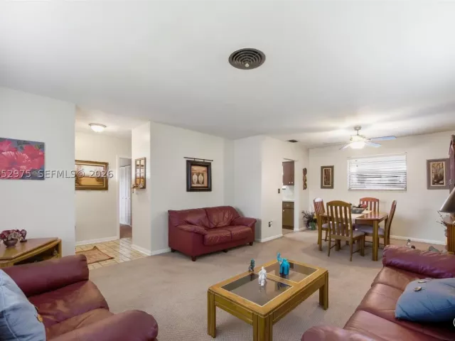 Продажа дома по адресу 225 NW 15th St - фото 8888640