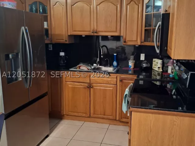 Продажа дома по адресу 4331 SW 23rd Ct - фото 9269656