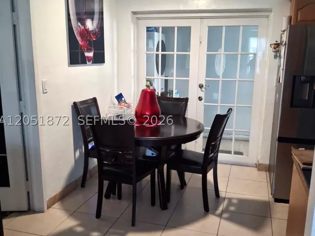 Продажа дома по адресу 4331 SW 23rd Ct - фото 9269657