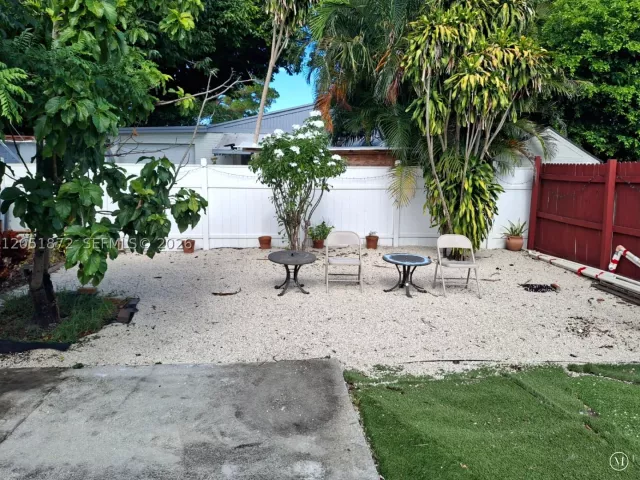 Продажа дома по адресу 4331 SW 23rd Ct - фото 9269662
