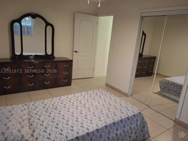 Продажа дома по адресу 4331 SW 23rd Ct - фото 9269671