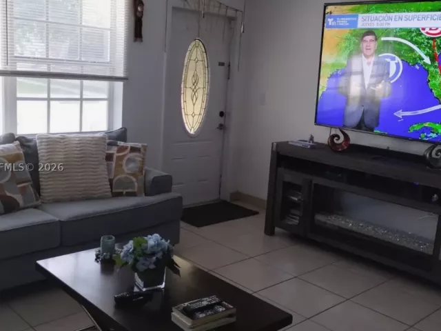 Продажа дома по адресу 4331 SW 23rd Ct - фото 9269652