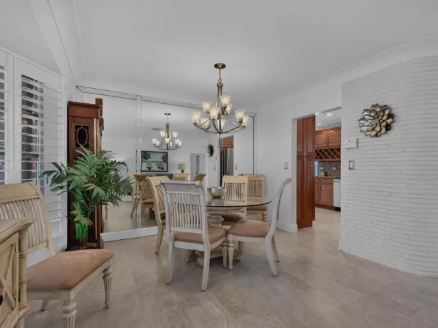 Продажа дома по адресу 1517 SE 14TH Street - фото 9274437