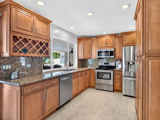 Продажа дома по адресу 1517 SE 14TH Street - фото 9274443