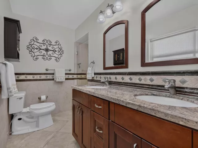 Продажа дома по адресу 1517 SE 14TH Street - фото 9274449