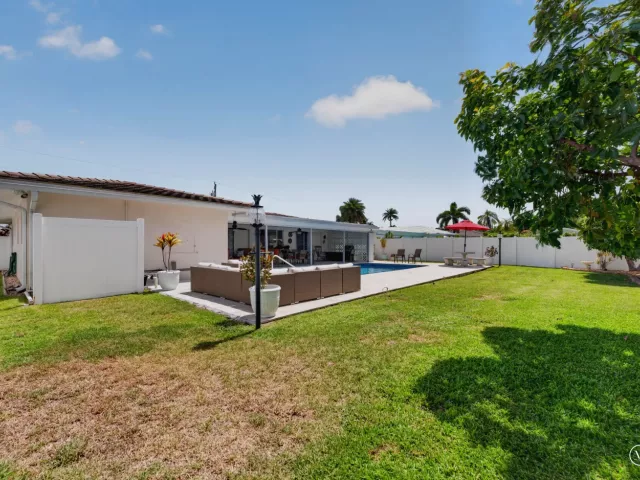 Продажа дома по адресу 1517 SE 14TH Street - фото 9274467