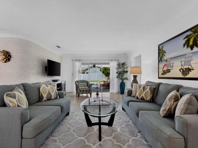 Продажа дома по адресу 1517 SE 14TH Street - фото 9274429