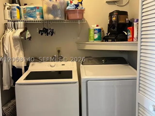 Продажа дома по адресу 4911 SW 142nd Pl - фото 8888574