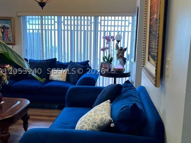 Продажа дома по адресу 4911 SW 142nd Pl - фото 8888560