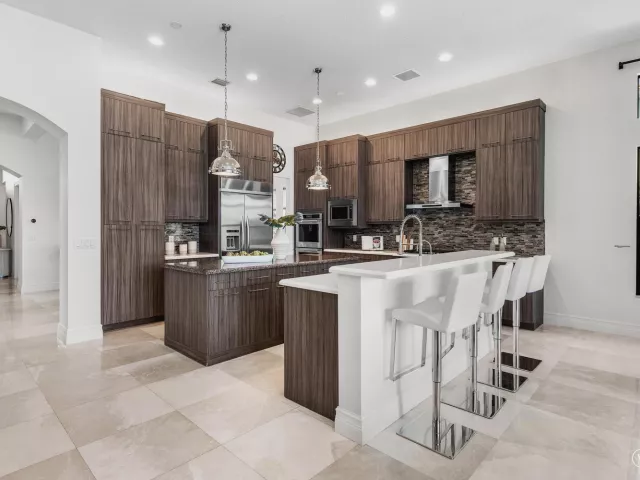 Продажа дома по адресу 16872 Pavilion Way - фото 8889132