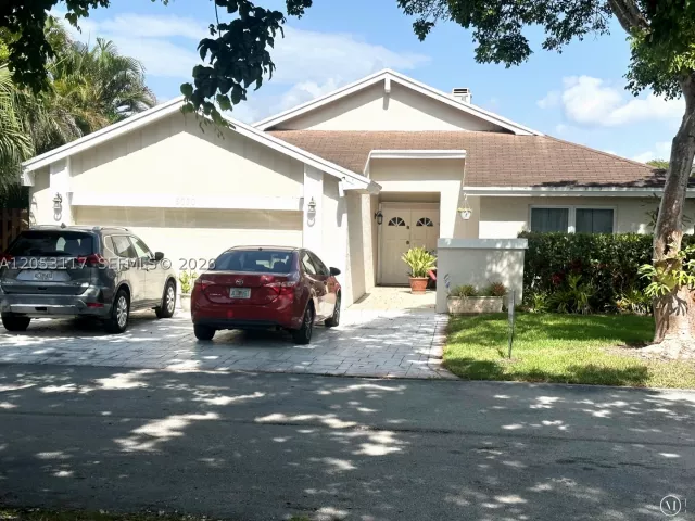 Продажа дома по адресу 5030 SW 149th Pl - фото 8929719