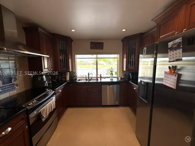 Продажа дома по адресу 5030 SW 149th Pl - фото 8929721