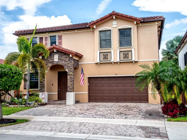 Продажа дома по адресу 132 NE 26th Ave - фото 8922171