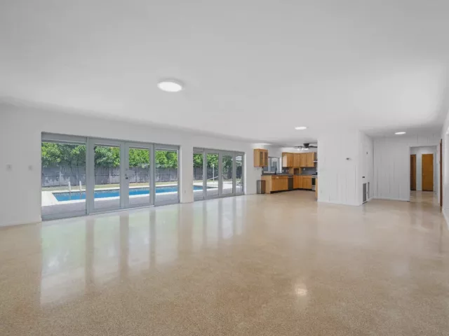 Продажа дома по адресу 19711 NE 21ST Court - фото 8889230