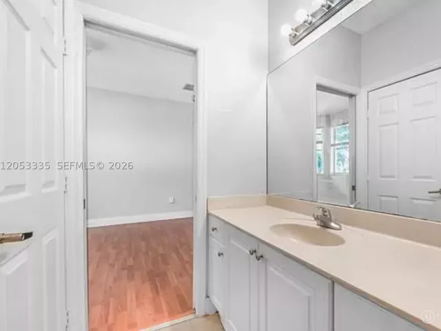 Продажа дома по адресу 3043 SW 147th Pl - фото 8889919