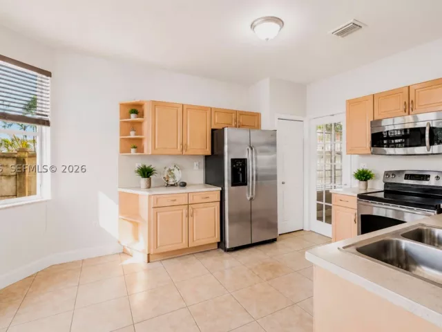 Продажа дома по адресу 3043 SW 147th Pl - фото 8889912
