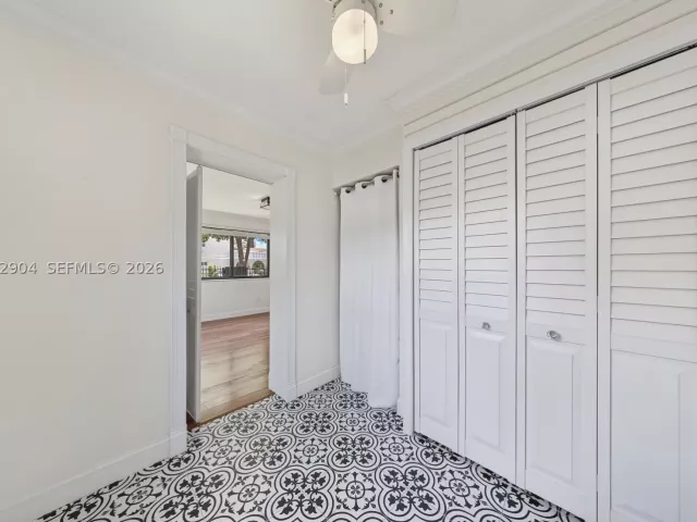 Продажа дома по адресу 3640 SW 11th St - фото 8900856