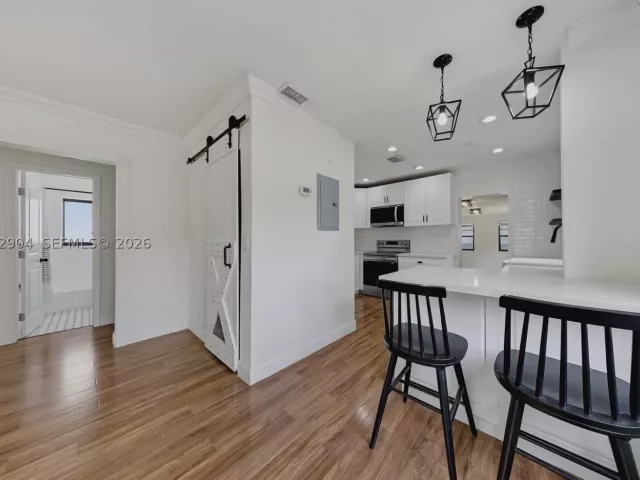 Продажа дома по адресу 3640 SW 11th St - фото 8900846