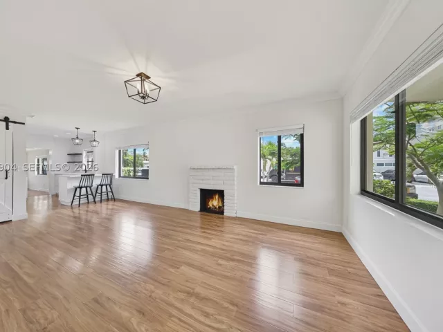 Продажа дома по адресу 3640 SW 11th St - фото 8900847