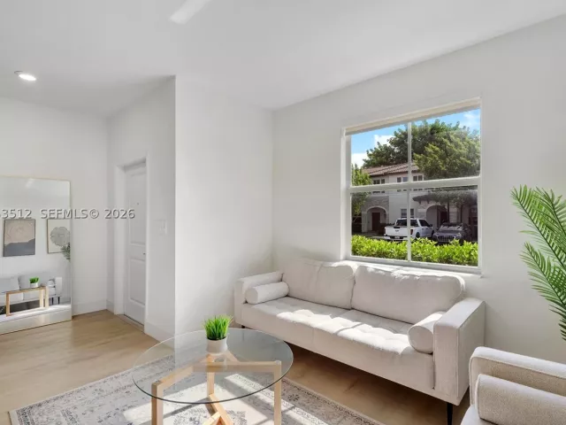 Продажа дома по адресу 12424 NW 23rd Ct - фото 8889898