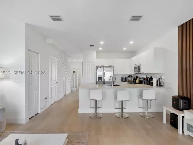 Продажа дома по адресу 12424 NW 23rd Ct - фото 8889904
