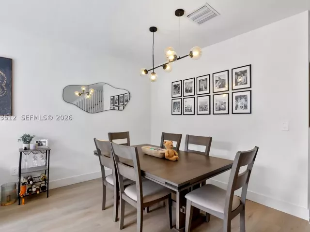 Продажа дома по адресу 12424 NW 23rd Ct - фото 8889894