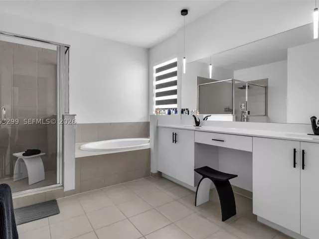 Продажа дома по адресу 12765 SW 210th Ter - фото 8925224