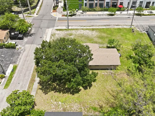 Продажа дома по адресу 440-436 NW 7th Terrace - фото 8921909