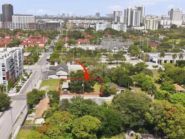 Продажа дома по адресу 440-436 NW 7th Terrace - фото 8921902