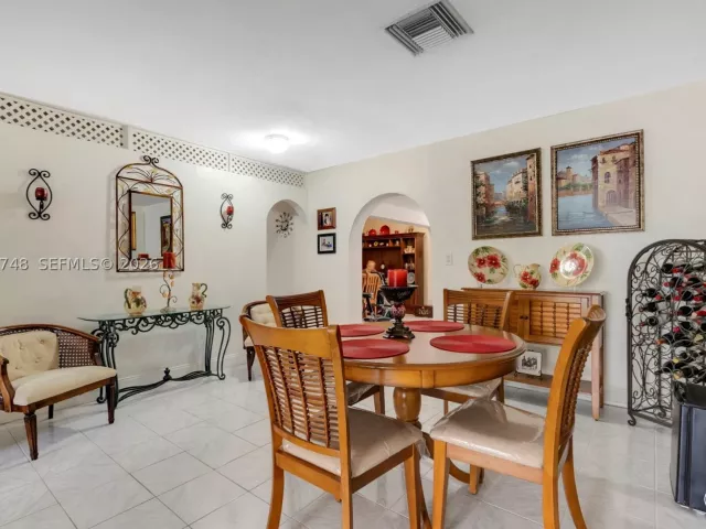 Продажа дома по адресу 35 Oviedo Ave - фото 8891598