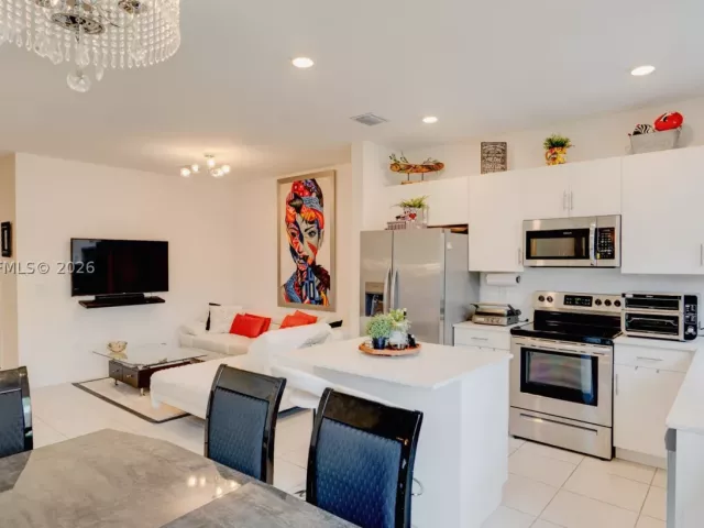 Продажа дома по адресу 953 NE 211th St - фото 8925196