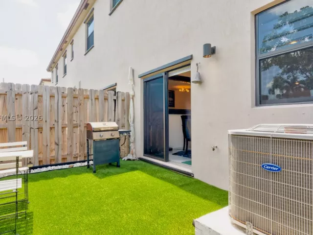 Продажа дома по адресу 953 NE 211th St - фото 8925201