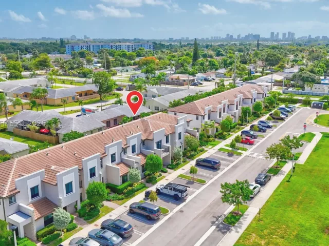 Продажа дома по адресу 953 NE 211th St - фото 8925186