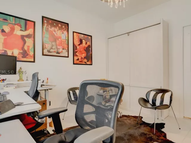 Продажа дома по адресу 953 NE 211th St - фото 8925204