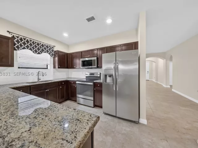 Продажа дома по адресу 11509 SW 238 Terrace - фото 8900873