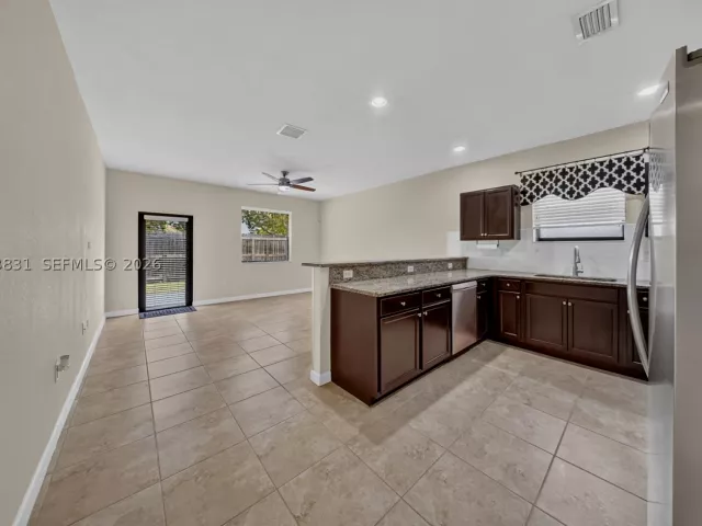 Продажа дома по адресу 11509 SW 238 Terrace - фото 8900874