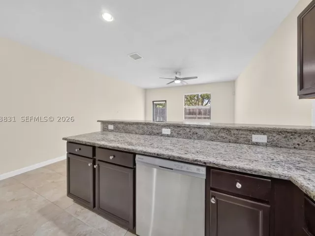 Продажа дома по адресу 11509 SW 238 Terrace - фото 8900875