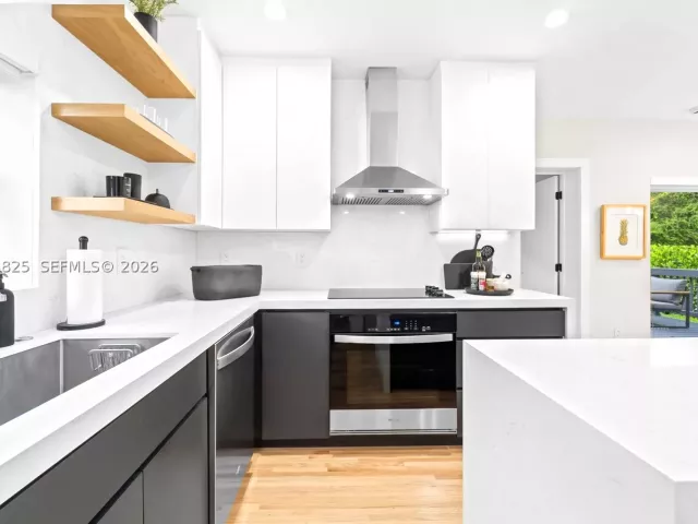 Продажа дома по адресу 829 Granada Groves Ct - фото 8891240