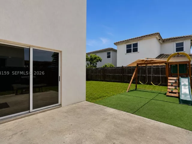 Продажа дома по адресу 1367 SE 26th Ter - фото 8918082