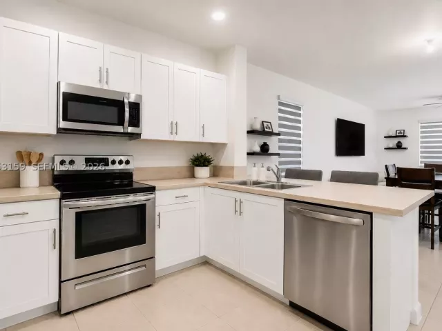 Продажа дома по адресу 1367 SE 26th Ter - фото 8918070