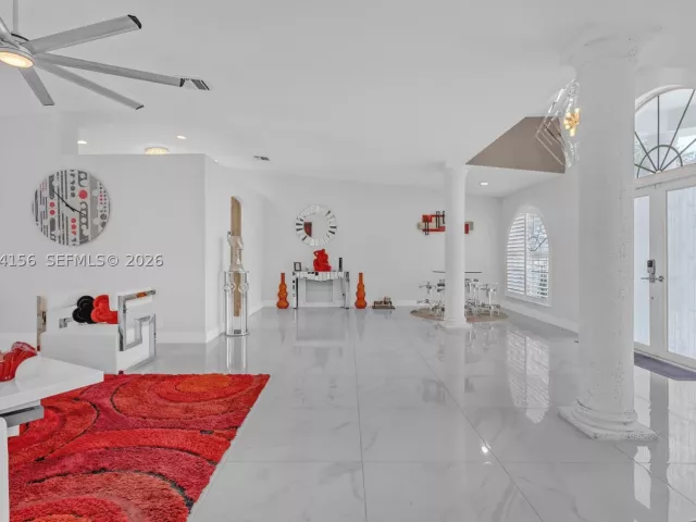 Продажа дома по адресу 2920 NE 55th Pl - фото 8908956