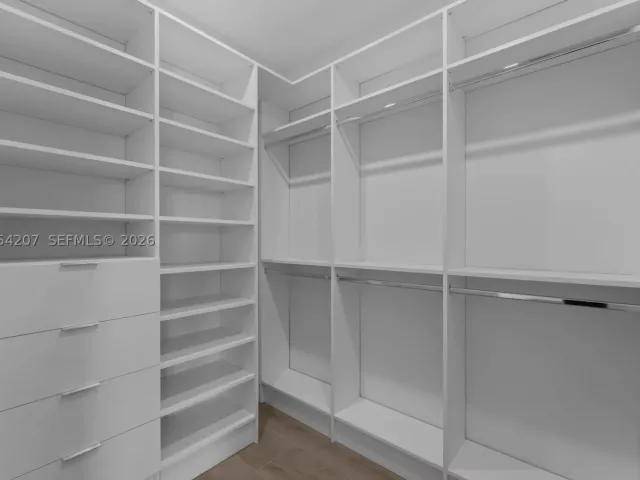 Продажа дома по адресу 2735 SW 23rd Ter - фото 9343649