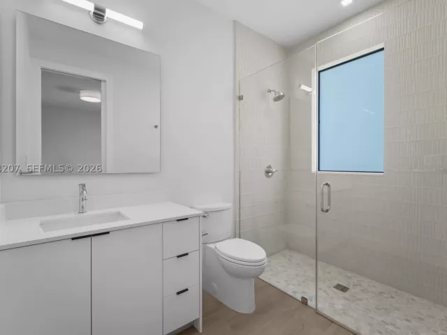 Продажа дома по адресу 2735 SW 23rd Ter - фото 9343650