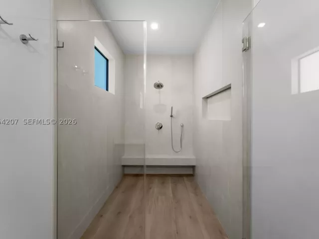 Продажа дома по адресу 2735 SW 23rd Ter - фото 9343658